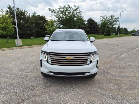 Used 2021 Chevrolet Suburban High Country w/ Premium Package AWD/4WD image 2