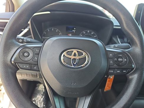 Used 2023 Toyota Corolla LE FWD image 18