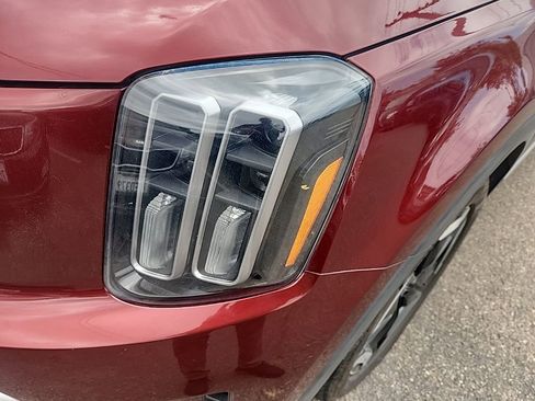 Certified 2023 Kia Telluride EX w/ EX Captain's Chair Package FWD image 5