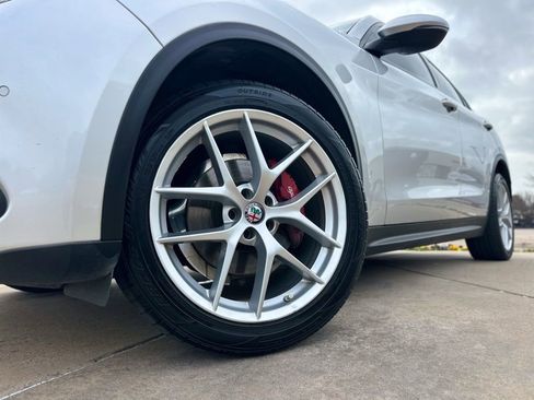 Used 2019 Alfa Romeo Stelvio Ti Sport w/ Quick Order Package 22S Sport image 8