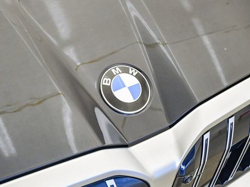 Used 2026 BMW 530i w/ M Sport Package image 8