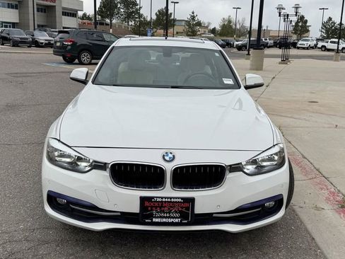 Used 2017 BMW 330i xDrive Sedan AWD/4WD image 3