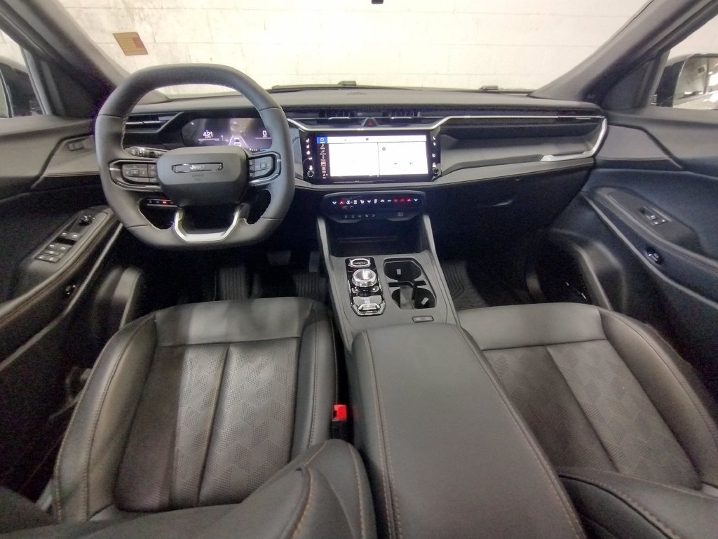 Used 2026 Jeep Cherokee Overland w/ Trailer Tow Group AWD/4WD image 46