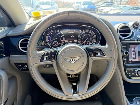 Used 2019 Bentley Bentayga V8 Sport Utility 4D image 19
