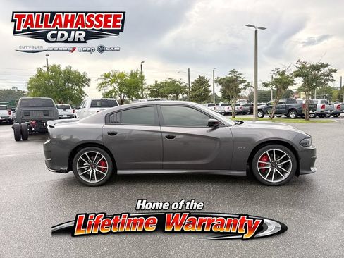 Used 2023 Dodge Charger R/T w/ Plus Group RWD image 2