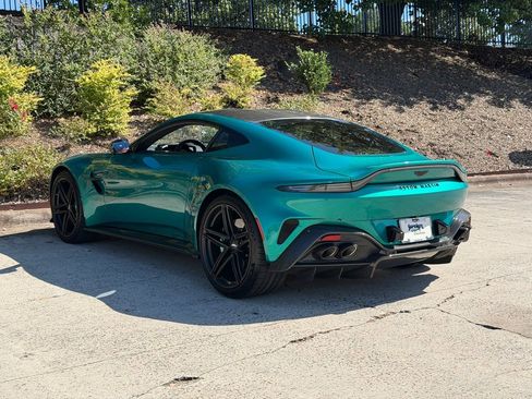 Used 2025 Aston Martin V8 Vantage Coupe image 13