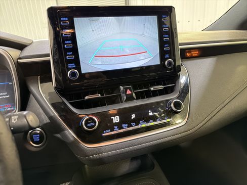 Used 2019 Toyota Corolla SE image 18