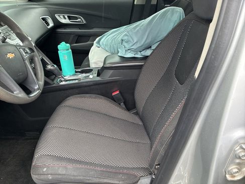 Used 2017 Chevrolet Equinox LS image 6