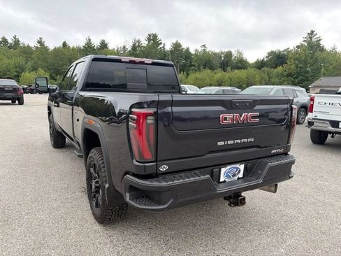 Used 2025 GMC Sierra 2500 AT4 w/ AT4 Preferred Package AWD/4WD image 4