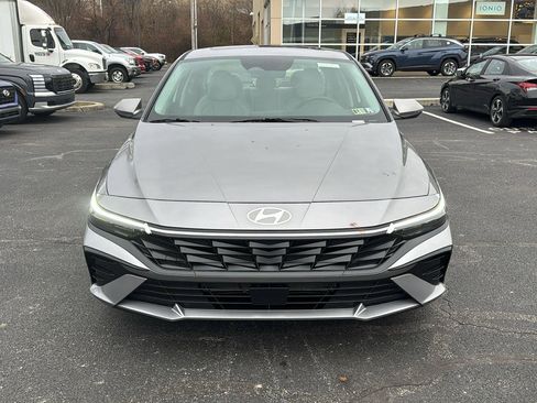 New 2026 Hyundai Elantra Limited image 2