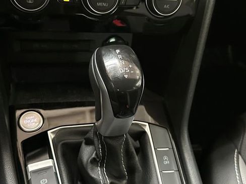 Used 2023 Volkswagen Taos SEL image 27