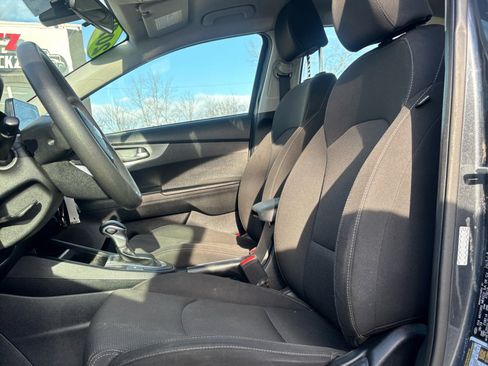 Used 2020 Kia Forte LXS image 8