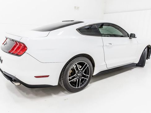 Used 2020 Ford Mustang Premium RWD image 7