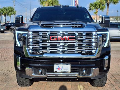 Used 2025 GMC Sierra 2500 Denali w/ Denali Reserve Package AWD/4WD image 2