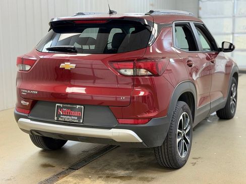 Used 2025 Chevrolet TrailBlazer LT AWD/4WD image 5