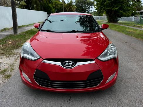 Used 2016 Hyundai Veloster w/ Option Group 02 FWD image 5