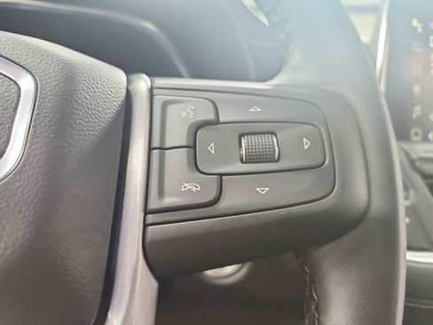 Used 2024 GMC Yukon XL SLT RWD image 24