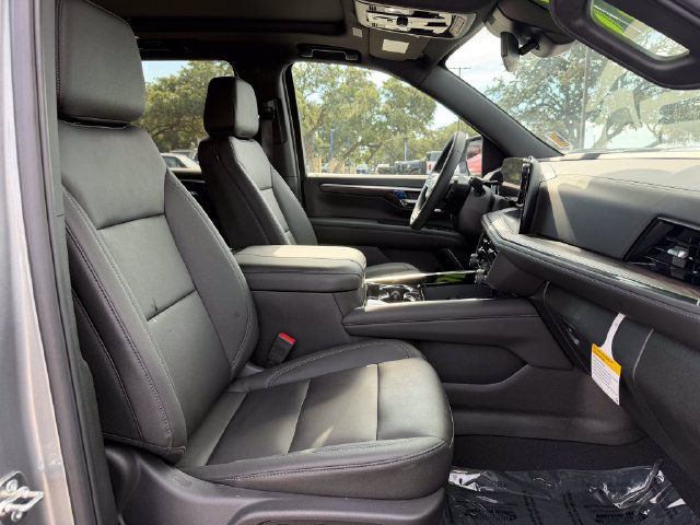 Used 2026 Chevrolet Tahoe Z71 w/ Sun And Tow Package AWD/4WD image 15