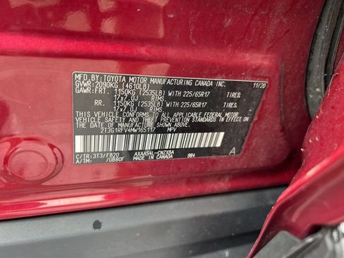 Used 2021 Toyota RAV4 LE image 29