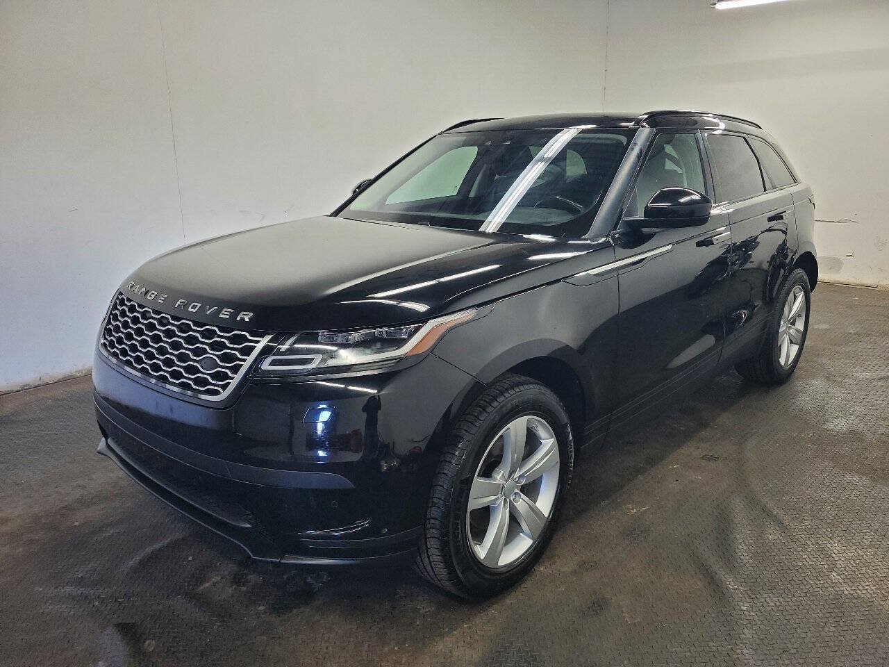 Used 2019 Land Rover Range Rover Velar S AWD/4WD image 1