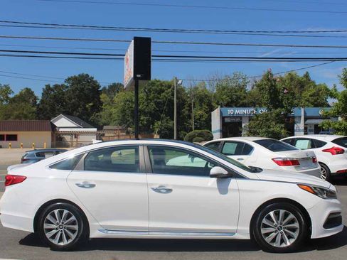 Used 2017 Hyundai Sonata Sport w/ Value Edition Package 02 FWD image 4