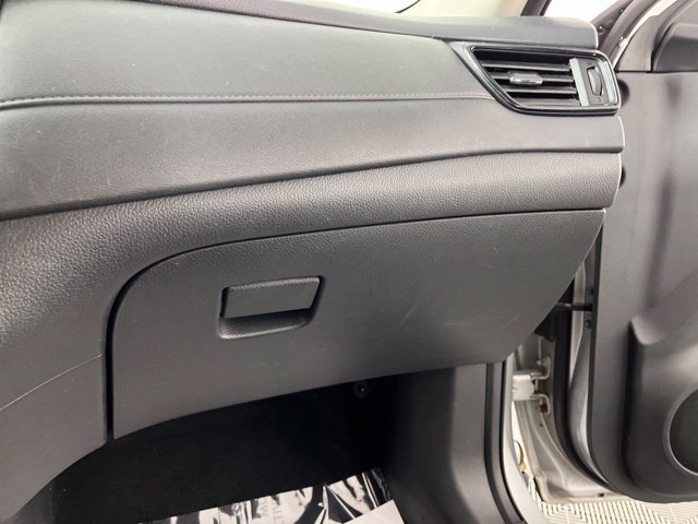 Used 2017 Nissan Rogue S AWD/4WD image 33