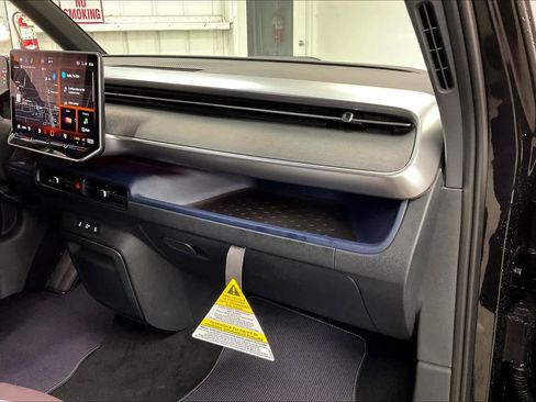 New 2025 Volkswagen ID. Buzz Pro S image 27