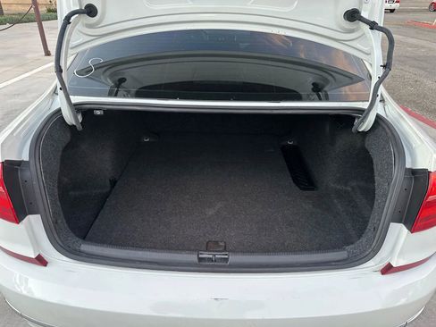 Used 2016 Volkswagen Passat 1.8T S image 9