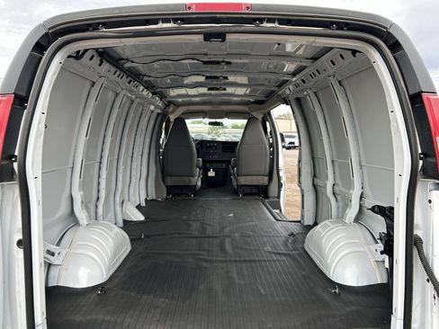 New 2025 GMC Savana 2500 Extended w/ Driver Convenience Package RWD image 25
