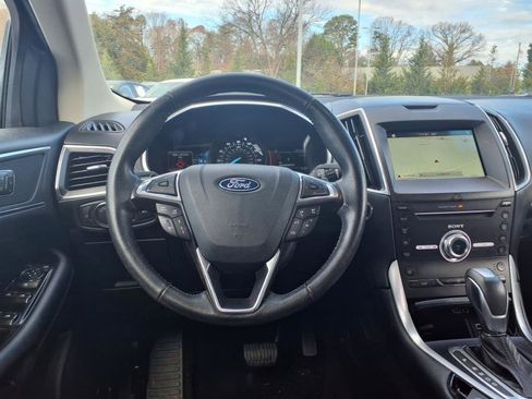 Used 2018 Ford Edge Titanium w/ Ford Safe & Smart Package image 13