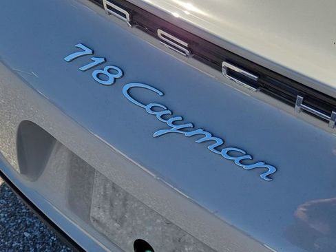 Used 2024 Porsche 718 Cayman RWD image 6