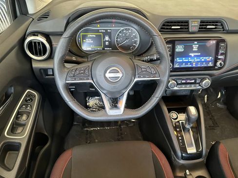 Used 2024 Nissan Versa SR FWD image 13