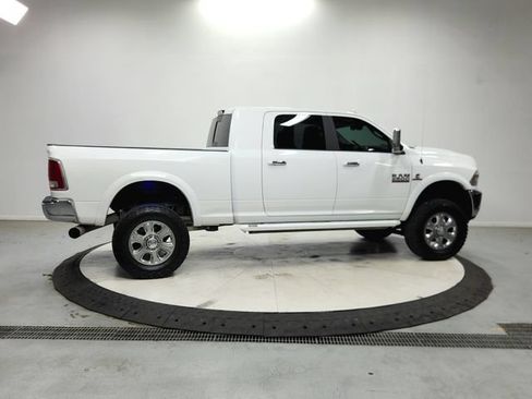 Used 2018 RAM 2500 Laramie w/ Convenience Group AWD/4WD image 9