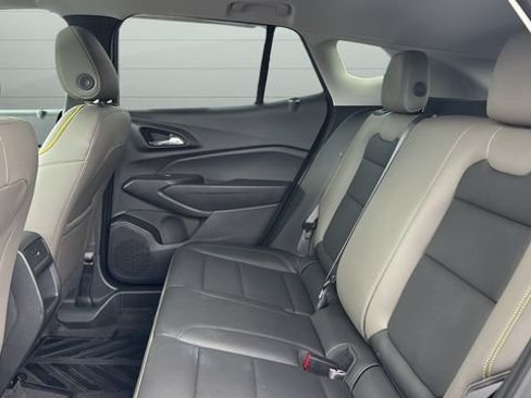 Used 2025 Chevrolet Trax ACTIV w/ Sunroof Package FWD image 26