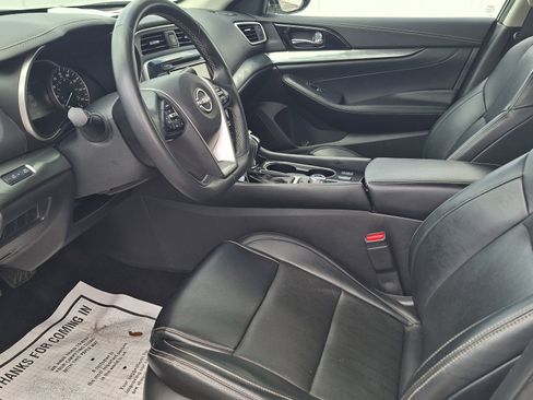 Used 2023 Nissan Maxima SV w/ Floor Mat Group image 9