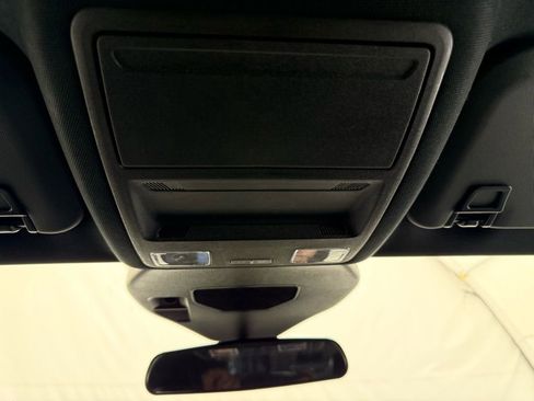 Used 2025 Ford Escape ST-Line image 40