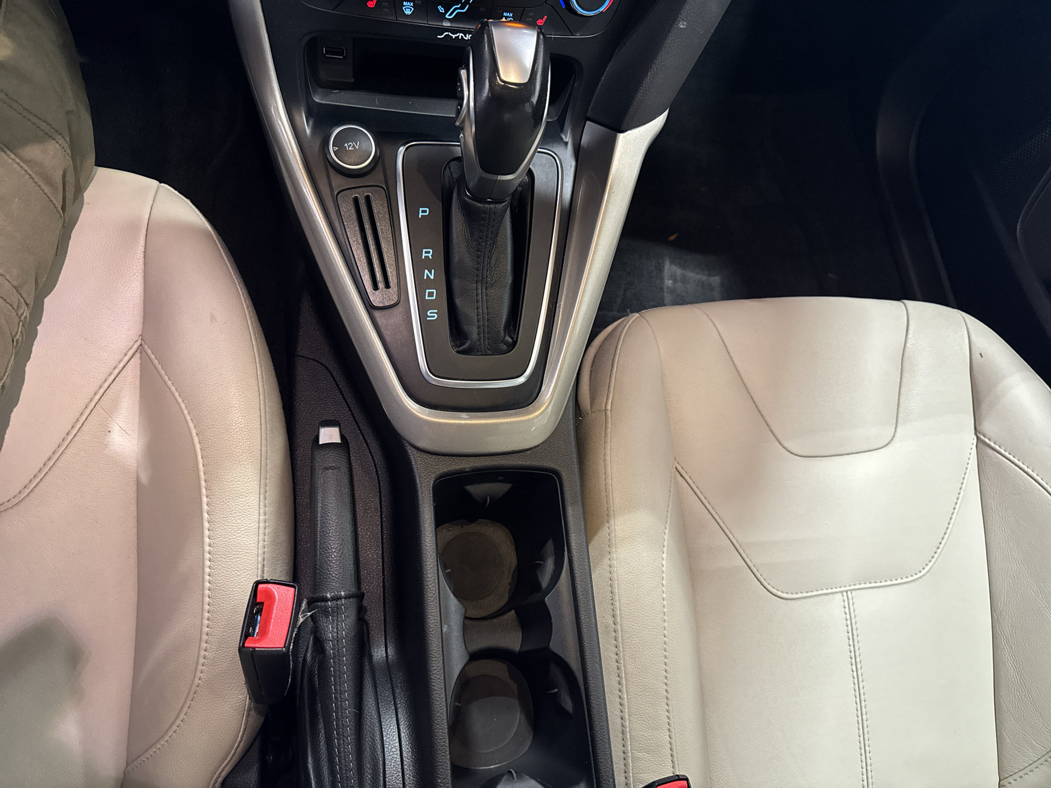 Used 2016 Ford Focus Titanium FWD image 18