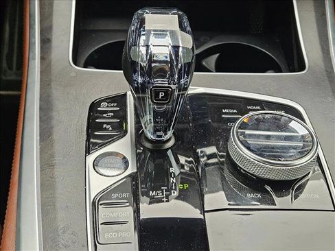Used 2022 BMW X5 sDrive40i w/ M Sport Package RWD image 11