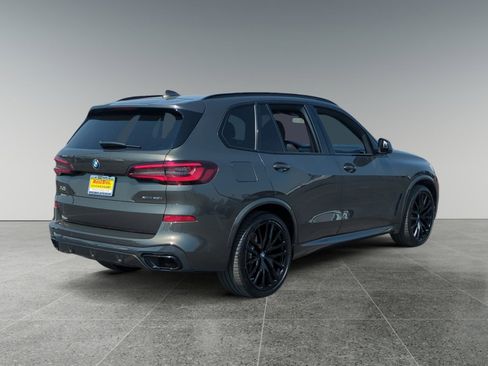 Used 2022 BMW X5 xDrive40i w/ M Sport Package image 5