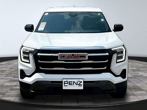 Used 2025 GMC Terrain Elevation AWD/4WD image 2