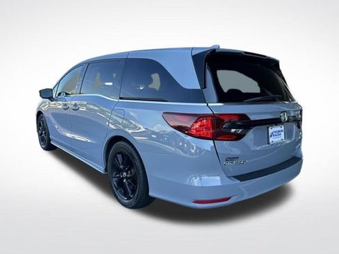 Used 2023 Honda Odyssey Sport image 4