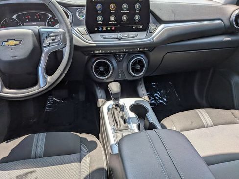 Used 2025 Chevrolet TrailBlazer LT AWD/4WD image 25