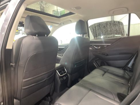 Used 2025 Subaru Outback Touring AWD/4WD image 7