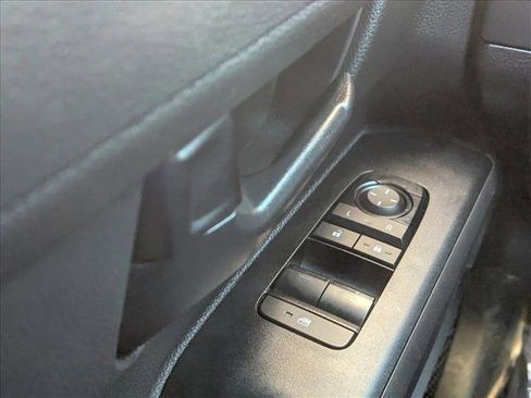 Used 2024 Toyota Tacoma SR image 21