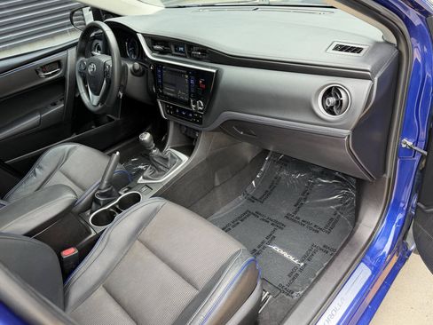 Used 2019 Toyota Corolla SE w/ Body Protection Package FWD image 20