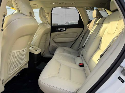 Certified 2024 Volvo XC60 T8 Ultimate w/ Protection Package Premier image 17
