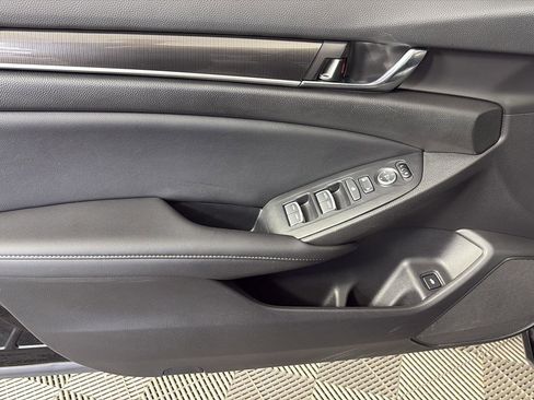 Used 2022 Honda Accord Sport image 25