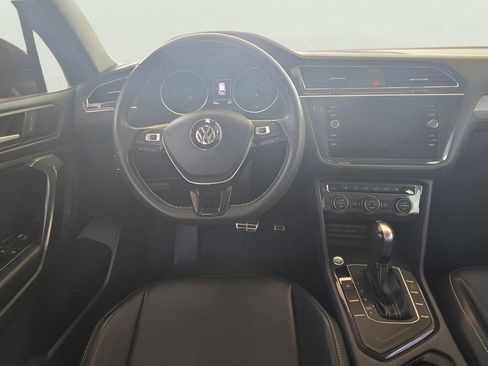 Used 2021 Volkswagen Tiguan SE image 34