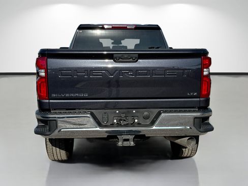 Used 2024 Chevrolet Silverado 2500 LTZ image 4