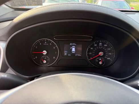 Used 2019 Kia Sorento AWD image 16